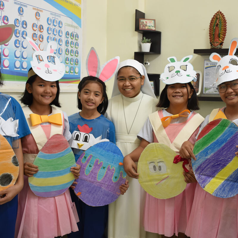 Fête de Pâques dans notre Village pour Filles aux Philippines