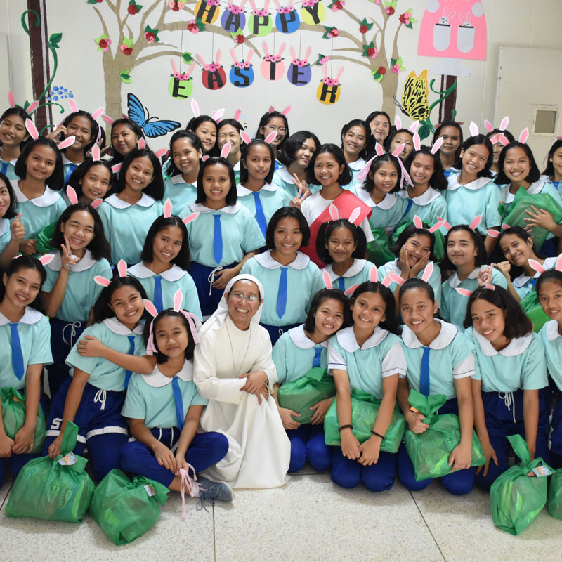 Fête de Pâques dans notre Village pour Filles aux Philippines